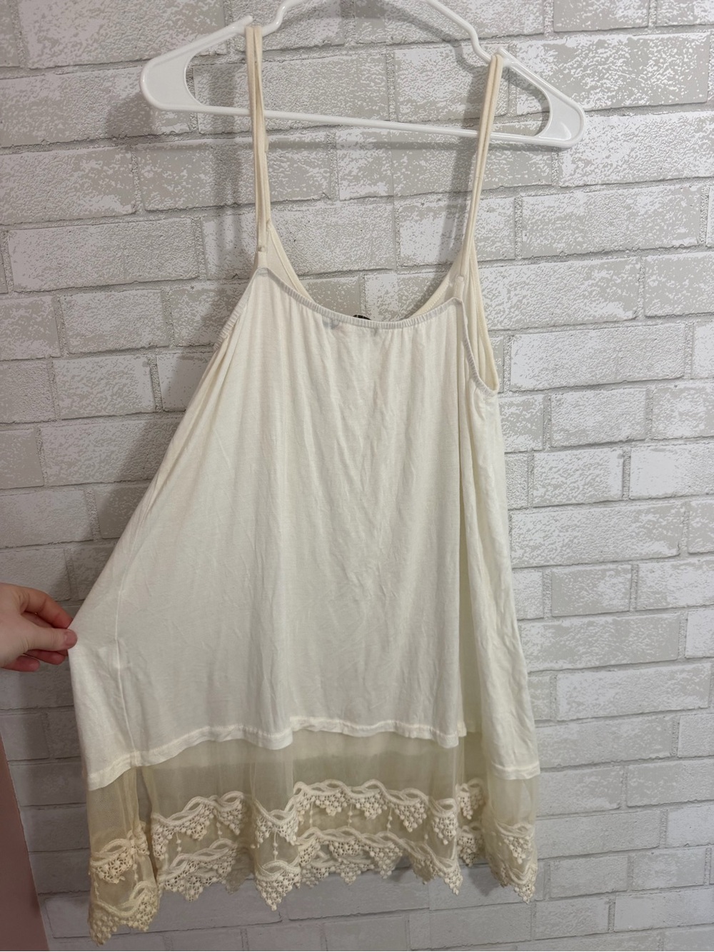 Delicate Cream Lace-Trim Spaghetti Strap Camisole Long XL - Picture 2 of 4